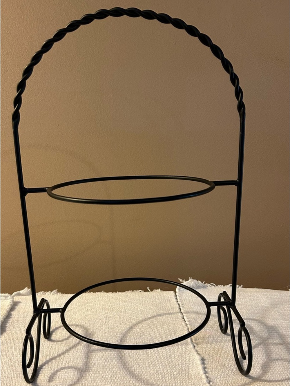 2 Tier Black Metal Plate/Cake/Pie Display Rack. Great for Appetizers   Vintage